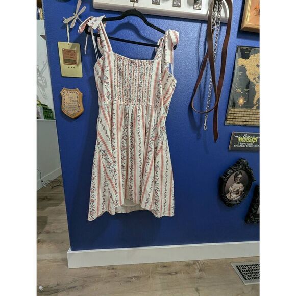 City Chic Dress Violet in Peach - Picture 6 of 8